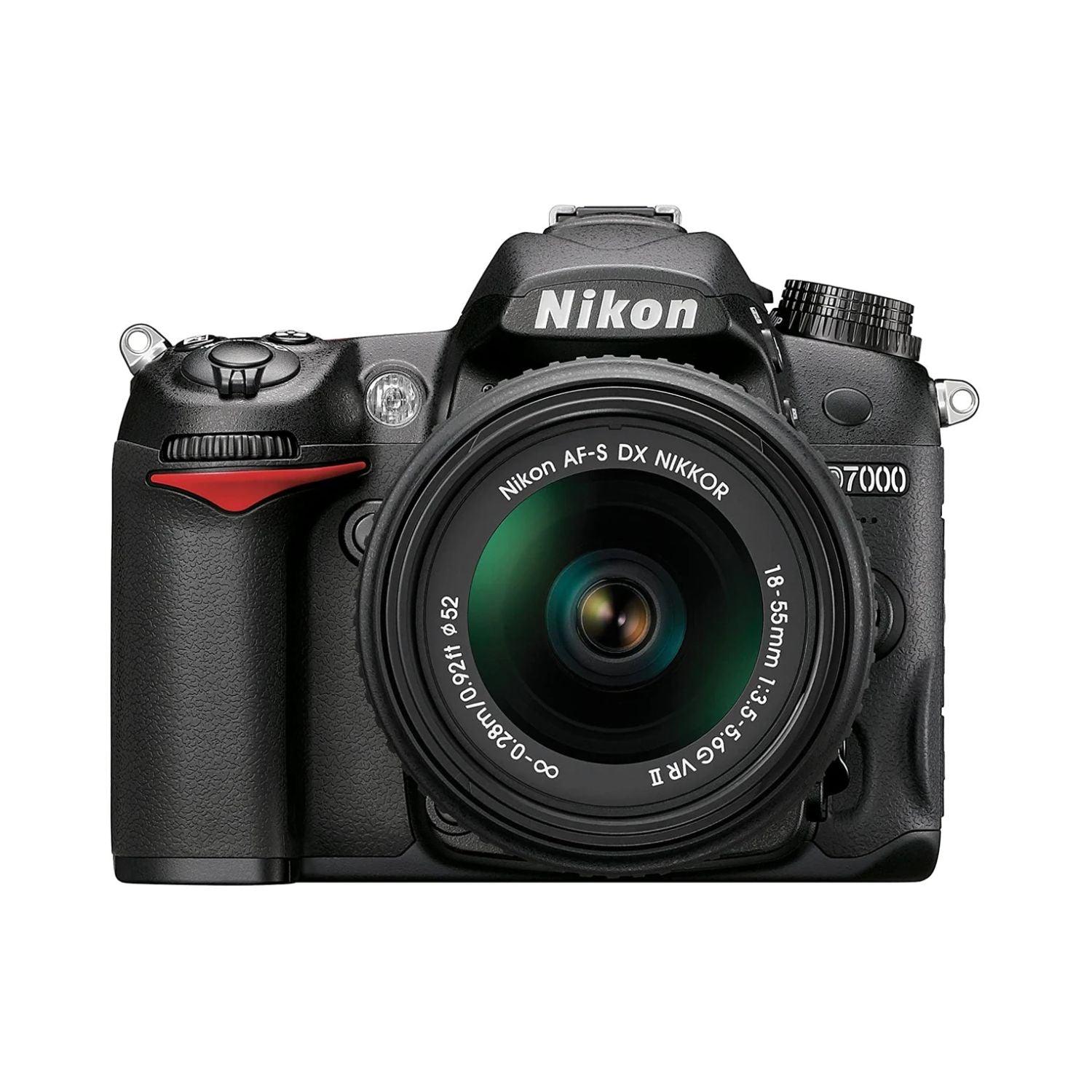 Nikon D7000 com lente AF-S DX NIKKOR 18-55mm 1:3.5-5.6G VR Nikon D7000 com lente AF-S DX NIKKOR 18-55mm 1:3.5-5.6G VR