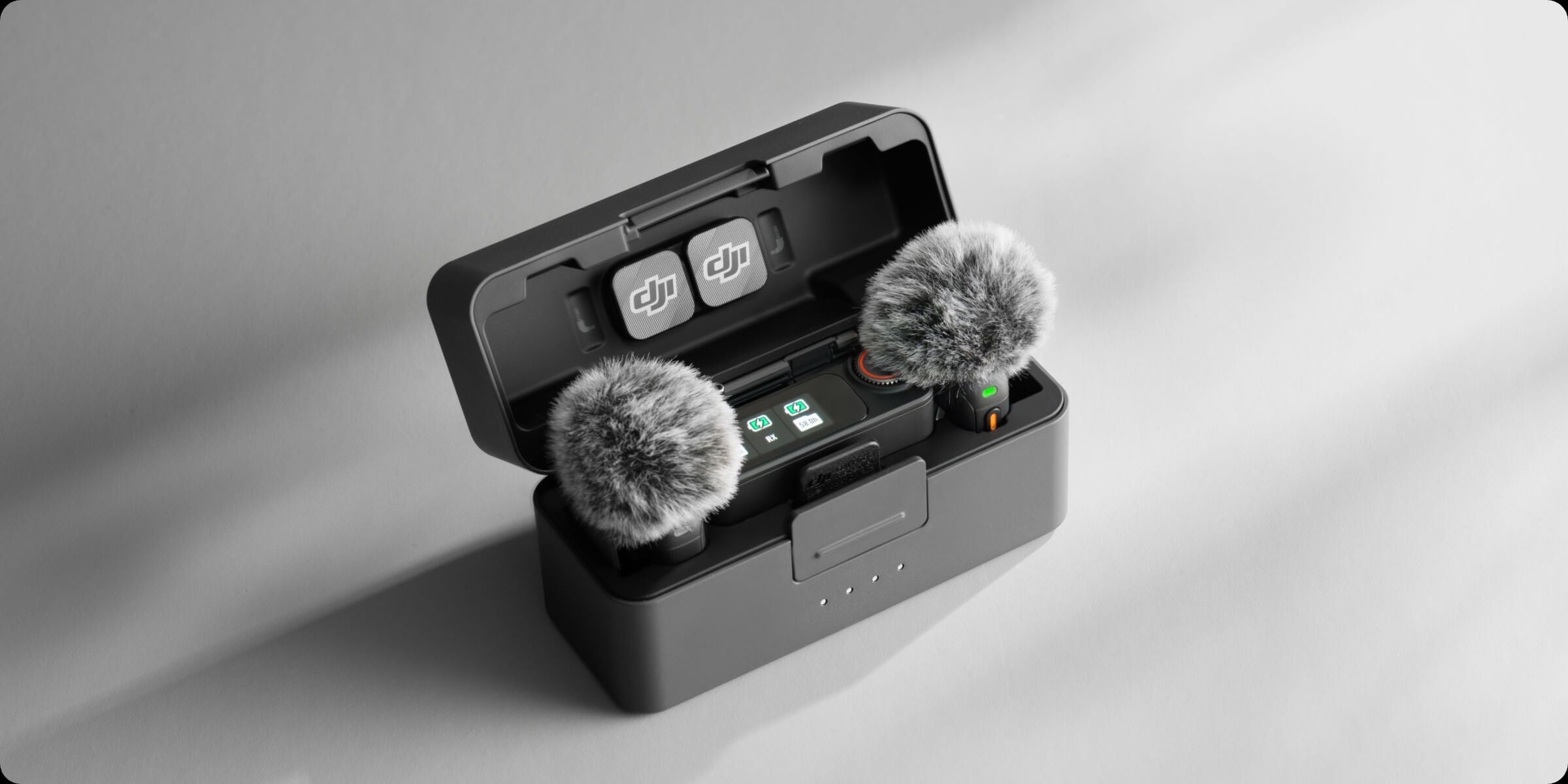 DJI MIC（マイク） 3 DJI Mic 3 Sistema/Gravador de Microfone Duplo para Câmera e