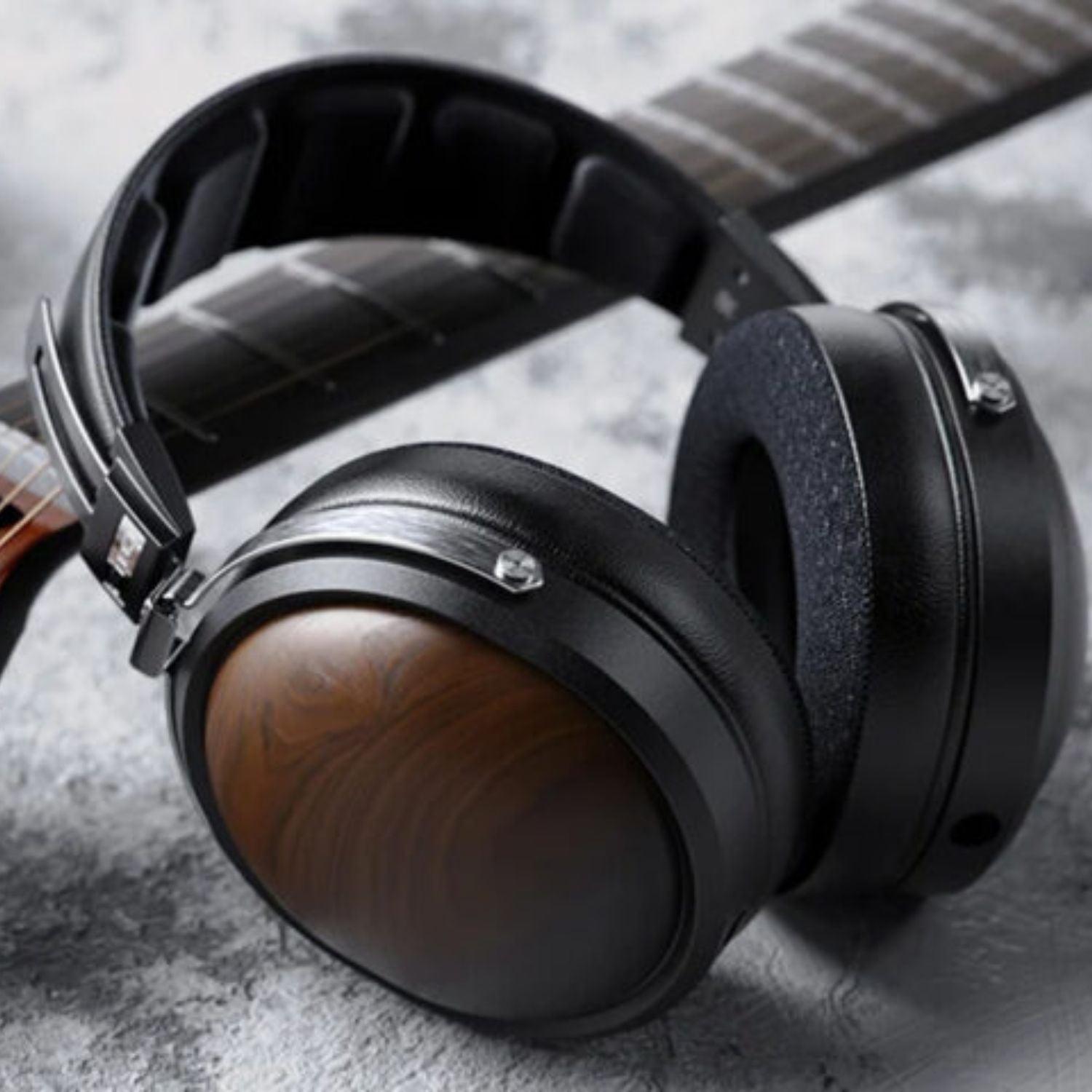 FiiO FT1 Over-Ear Fechado | Som Hi-Fi, Madeira Premium, Driver